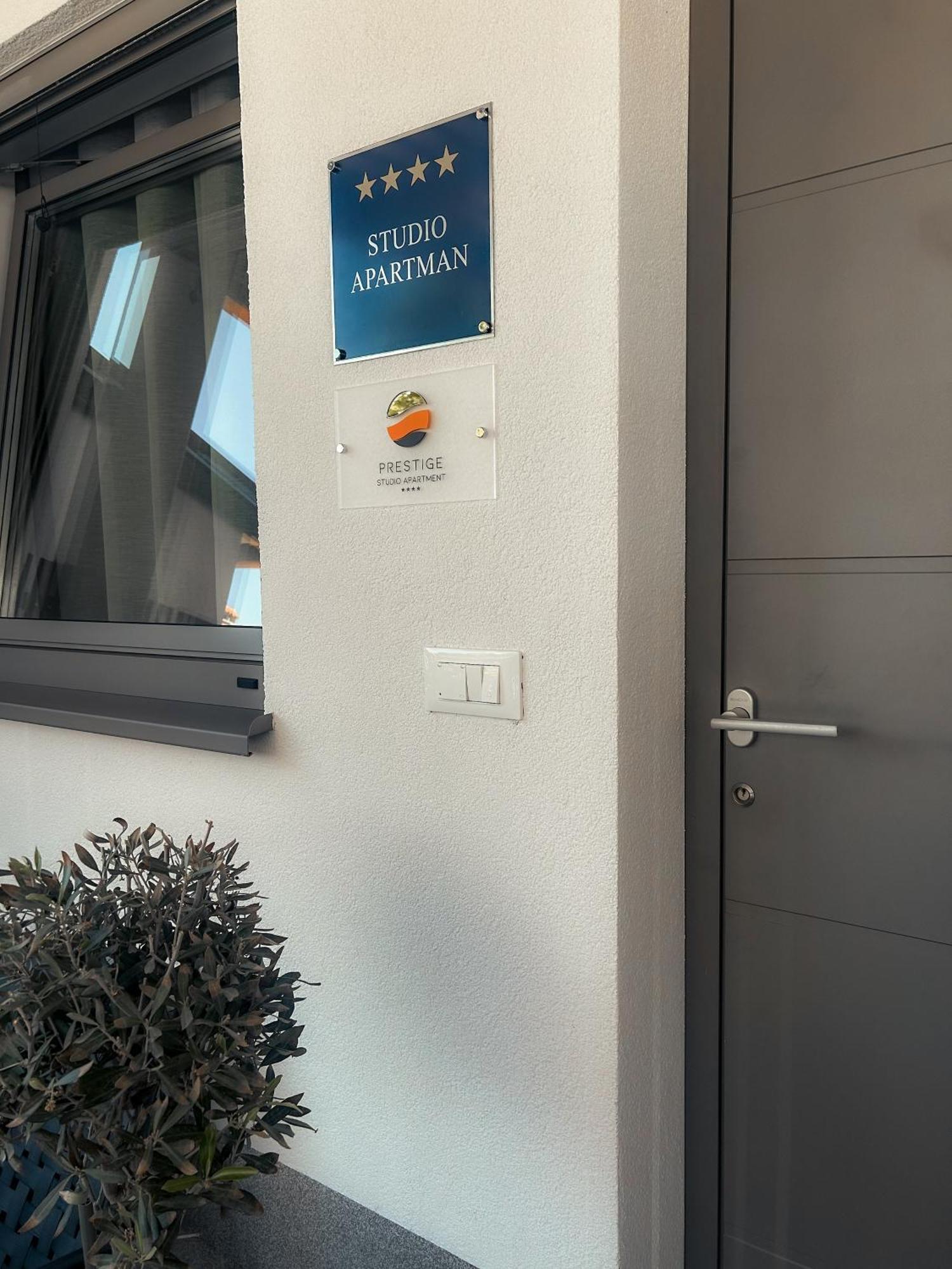 Prestige Studio Apartment Rovinj Exterior photo